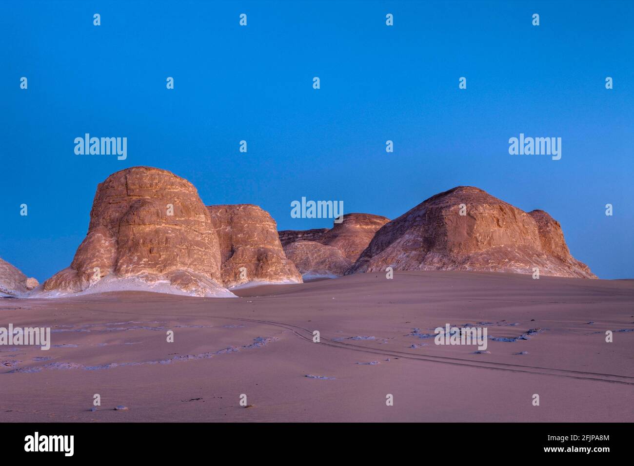 White Desert National Park, Deserto Libico, Egitto Foto Stock