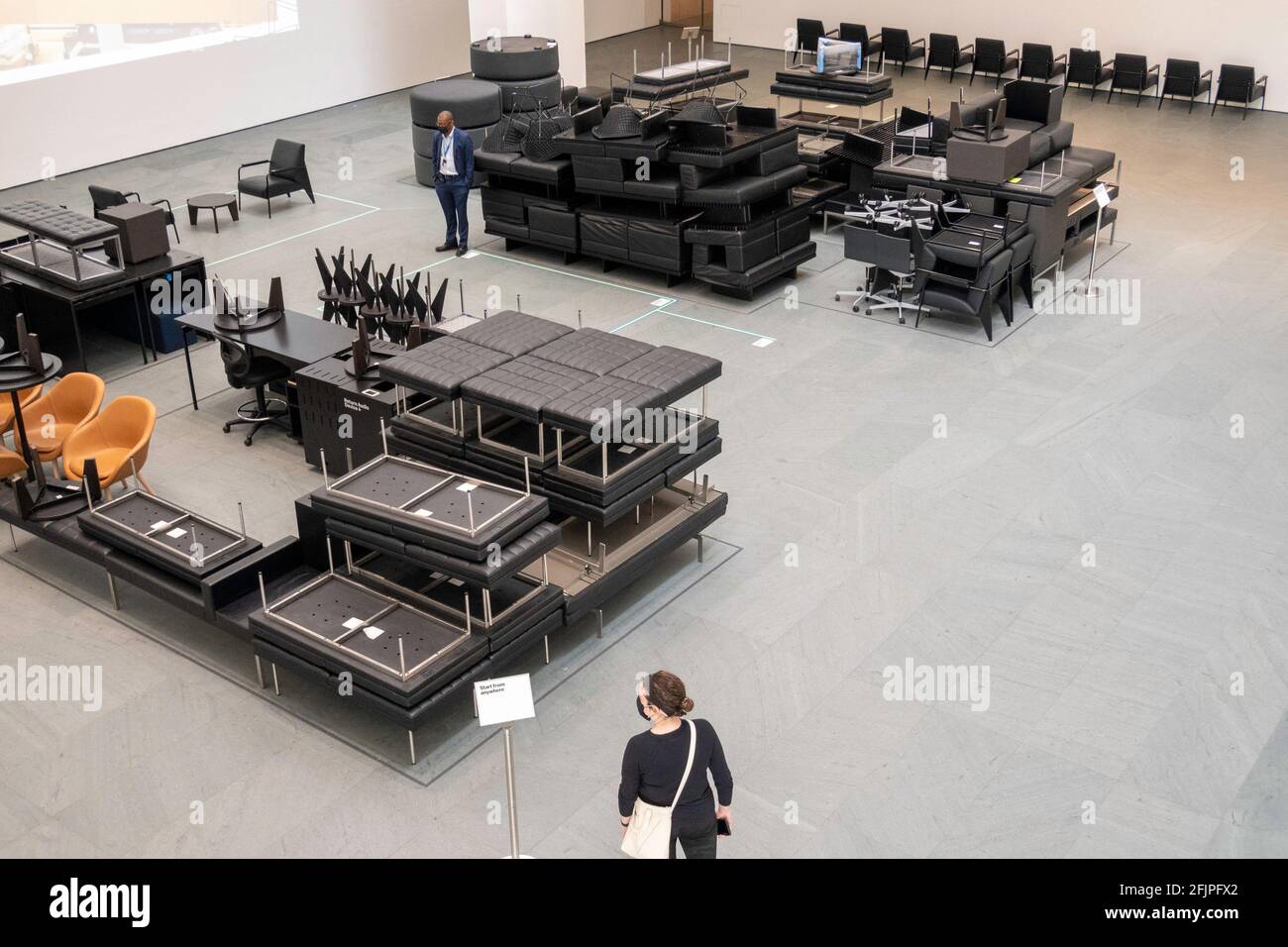 Installazione di Amanda Williams "sensazioni incarnate" al Museum of Modern Art, New York City, USA Foto Stock