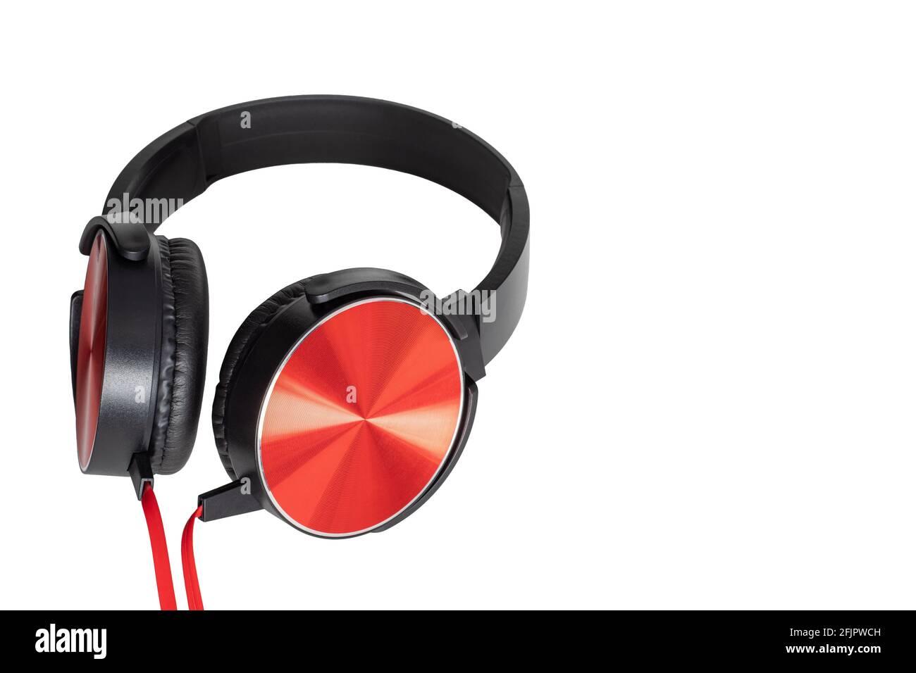 Cuffie grandi rosse e nere isolate su sfondo bianco Foto Stock