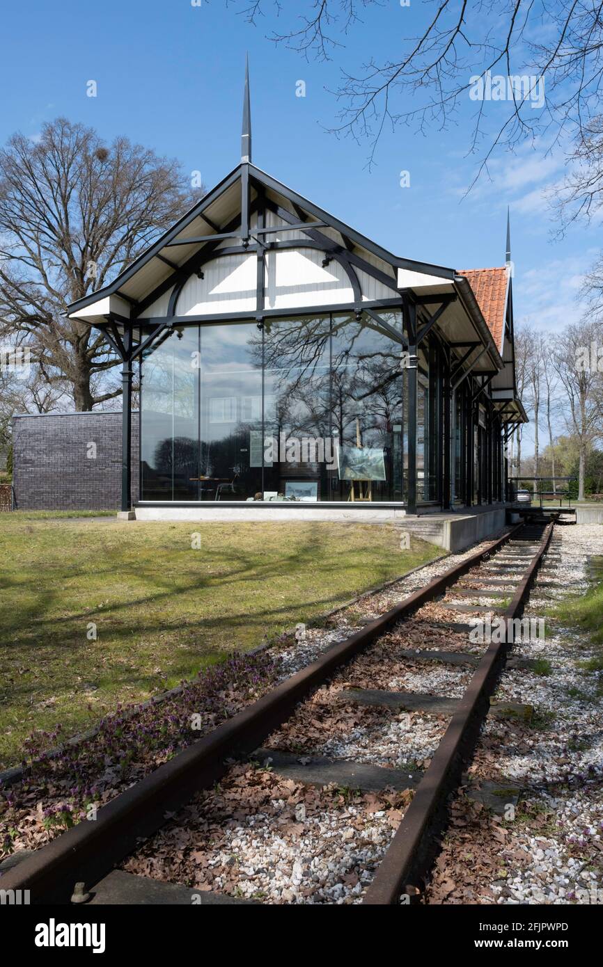 Ex edificio in stile chalet nel comune di Gorssel, Paesi Bassi. La linea della stazione è stata interrotta, ora è un museo Foto Stock