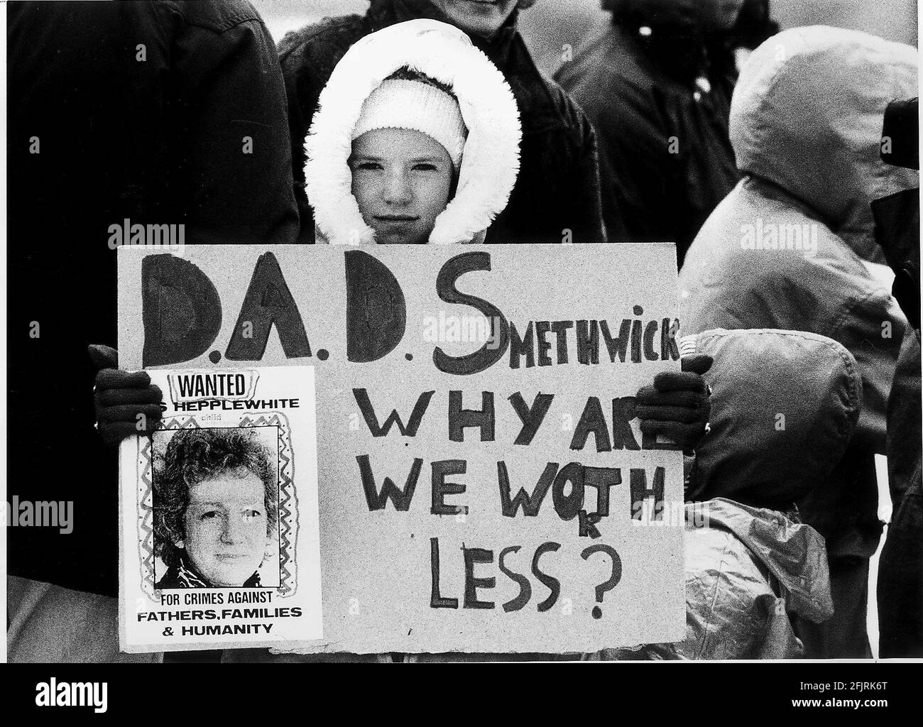 CSA Child Support Agency, Claire McGuinnesswaiting di otto anni Una marcia per dimostrare contro l'Agenzia di sostegno ai bambini a. avvio Foto Stock