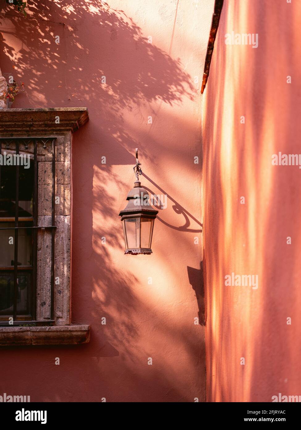 La lanterna - Fotografia di viaggio a San Miguel de Allende, Messico Foto Stock