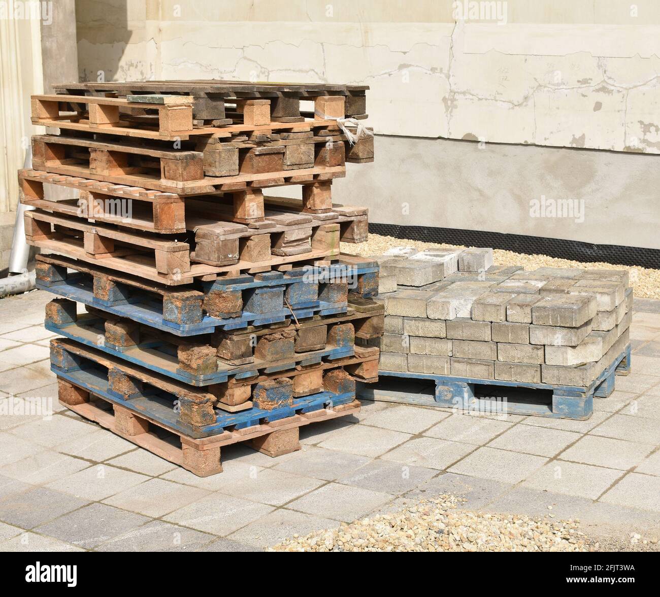 Pallet nel cantiere Foto Stock