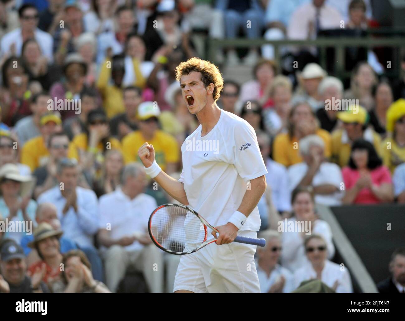 WIMBLEDON CAMPIONATI DI TENNIS 2008. 7° GIORNO 30/6/2008 E MURRAY DURANTE LA SUA PARTITA CON R.GASQUET. IMMAGINE DAVID ASHDOWN Foto Stock