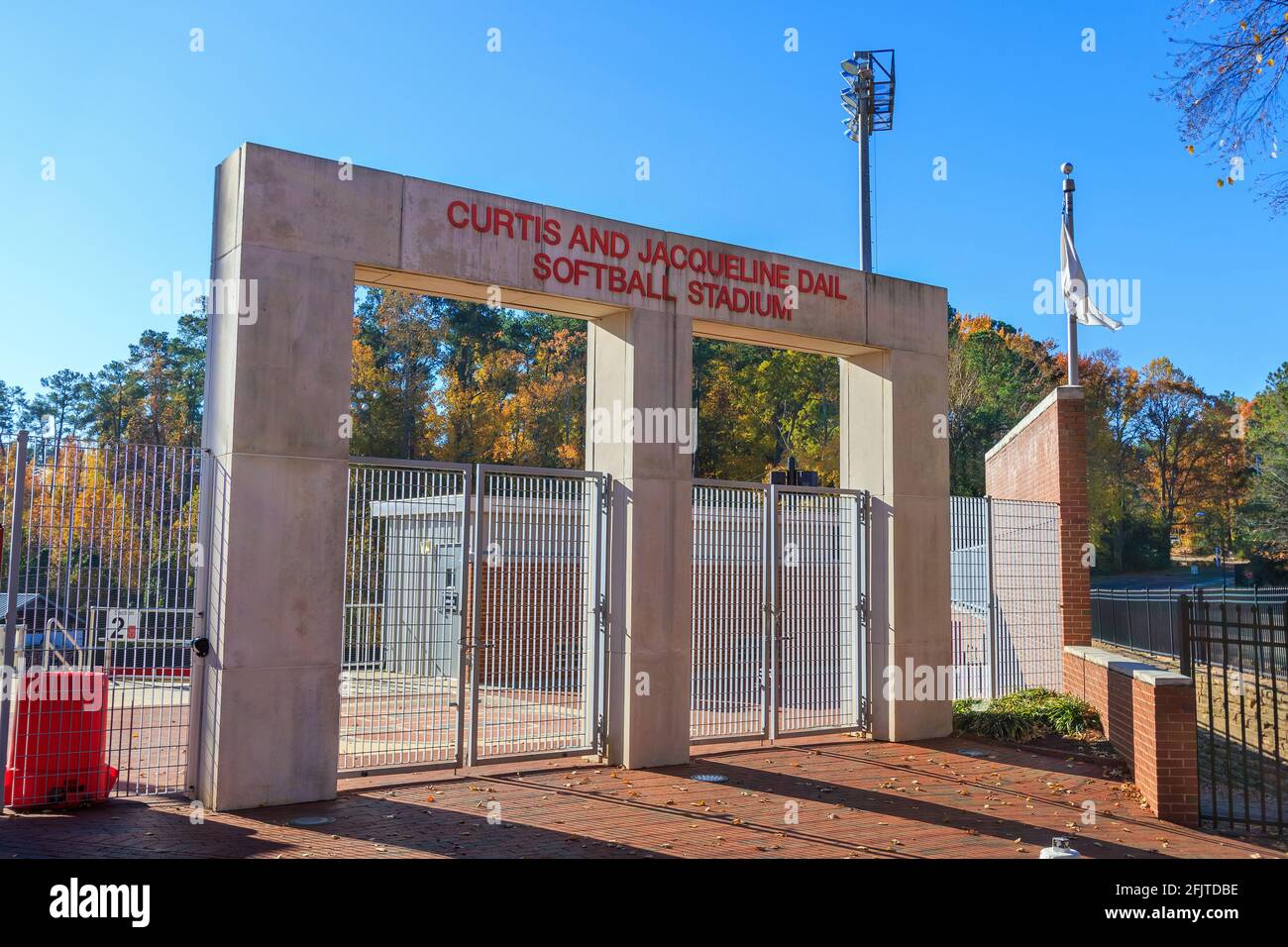 RALEIGH, NC, USA - 24 NOVEMBRE: Curtis e Jacqueline Dail Softball Stadium il 24 novembre 2017 presso la North Carolina state University di Raleigh, North Foto Stock