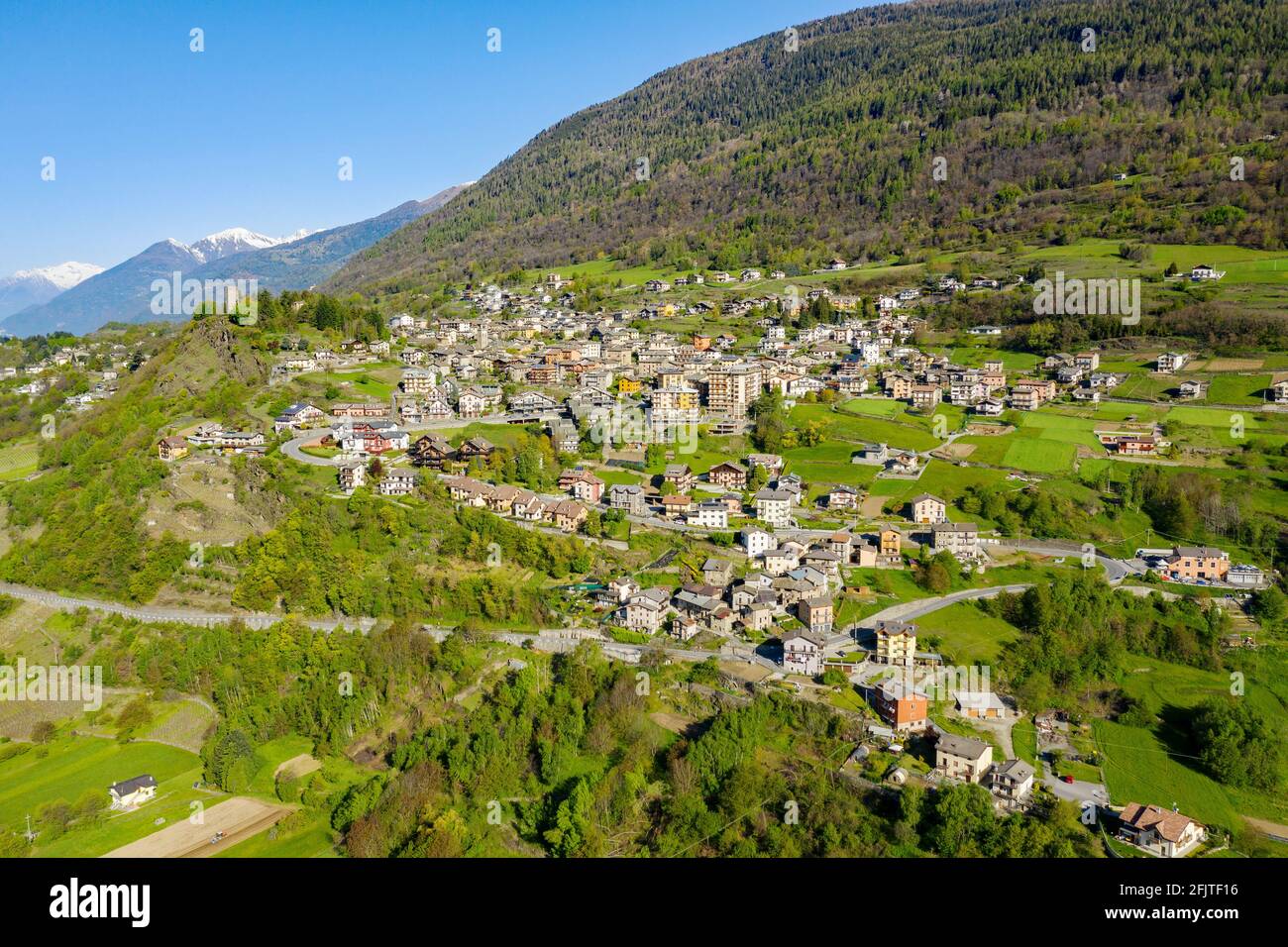 Teglio, Valtellina (IT), veduta aerea della città Foto Stock