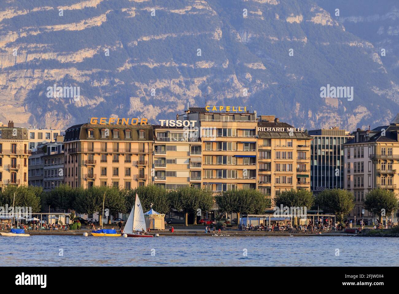 Svizzera, Cantone di Ginevra, Ginevra, quai Gustave Ador, Lac Leman Foto Stock