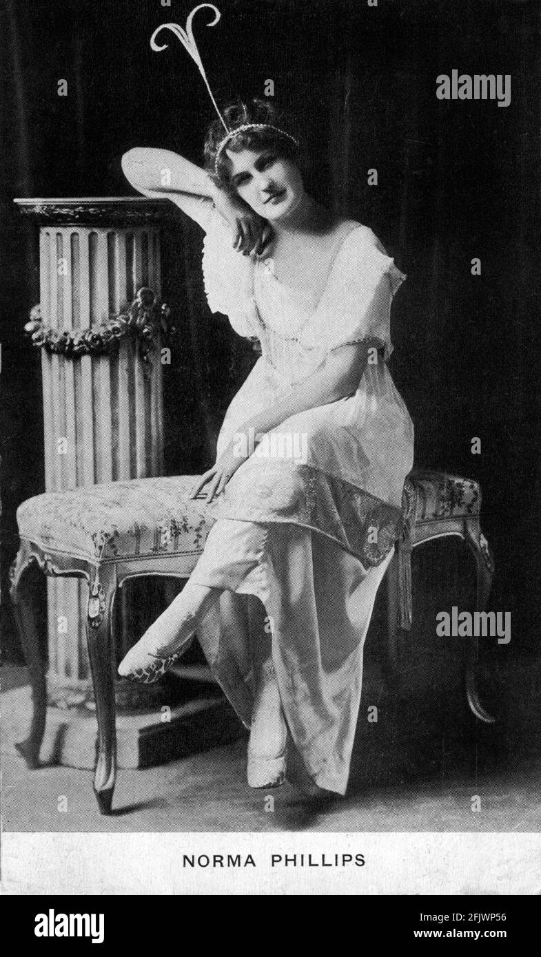 American Silent Film Actress norma Phillips, Full-Length Pubblicità Ritratto, 1910's. Foto Stock