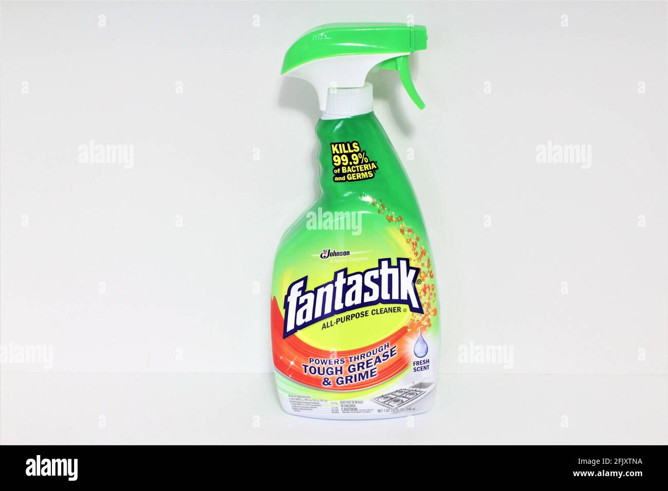 Bottiglia di grasso Fantastik e detergente per grime. Ottimo per uccidere batteri e germi in cucina. Prodotto realizzato dalla S. C. Johnson Company. Foto Stock