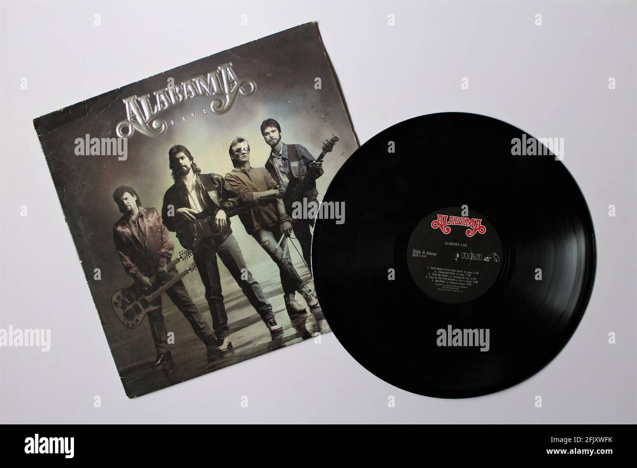 Country band, Alabama album di musica dal vivo su disco LP con dischi in vinile. Intitolato: Alabama Live Foto Stock
