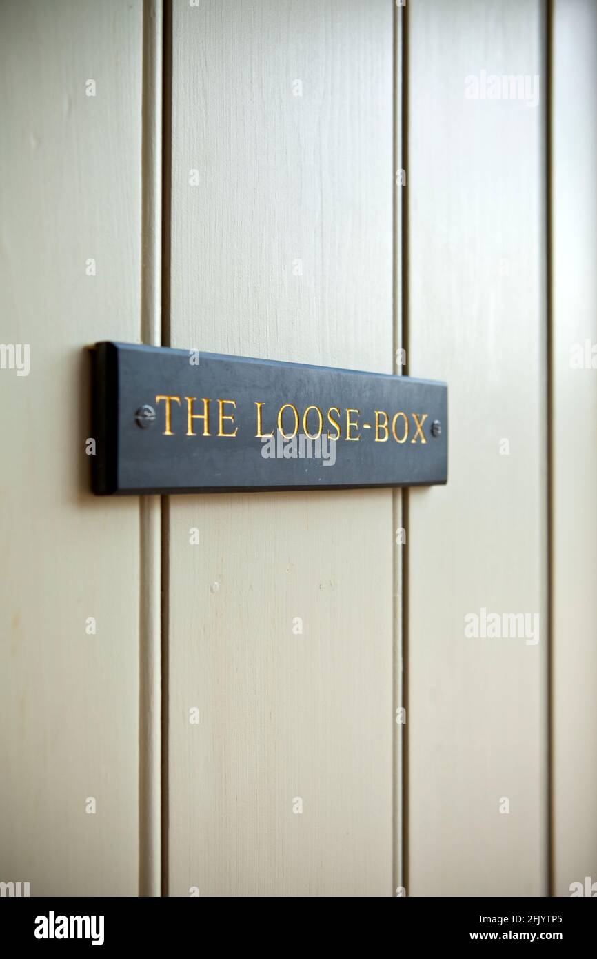Segnaletica per The Loose Box, Slebech Park Hotel, Pembrokeshire, Galles occidentale, Regno Unito Foto Stock