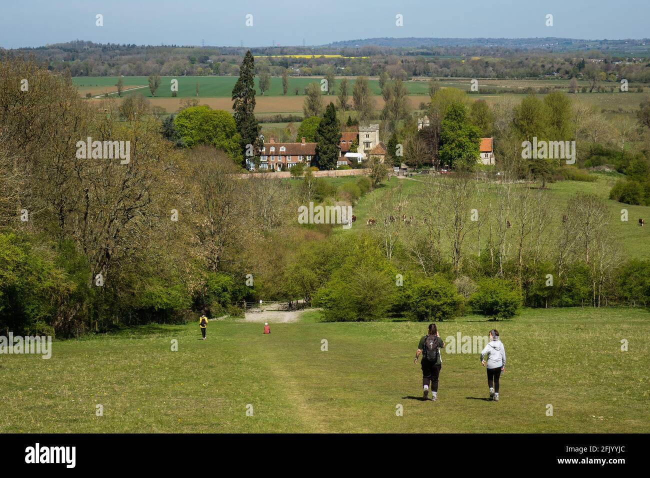 Inghilterra, Oxfordshire, Little Wittenham e ramblers dal clumpsl Foto Stock