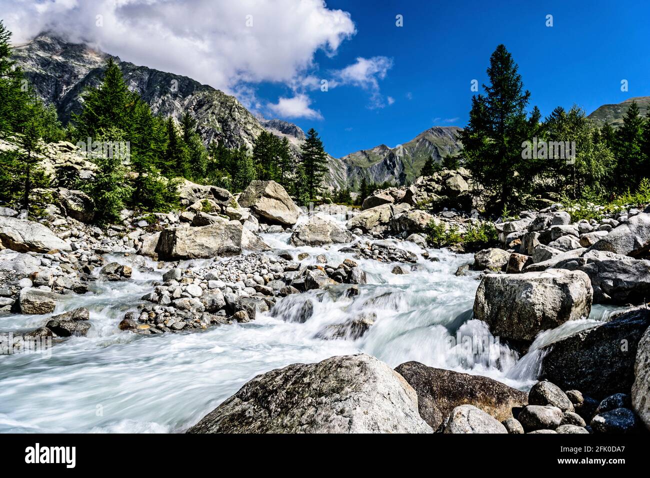 Fiume Dora di Val Veny, Monte Bianco, Courmayeur; Valle d'Aosta; Italia