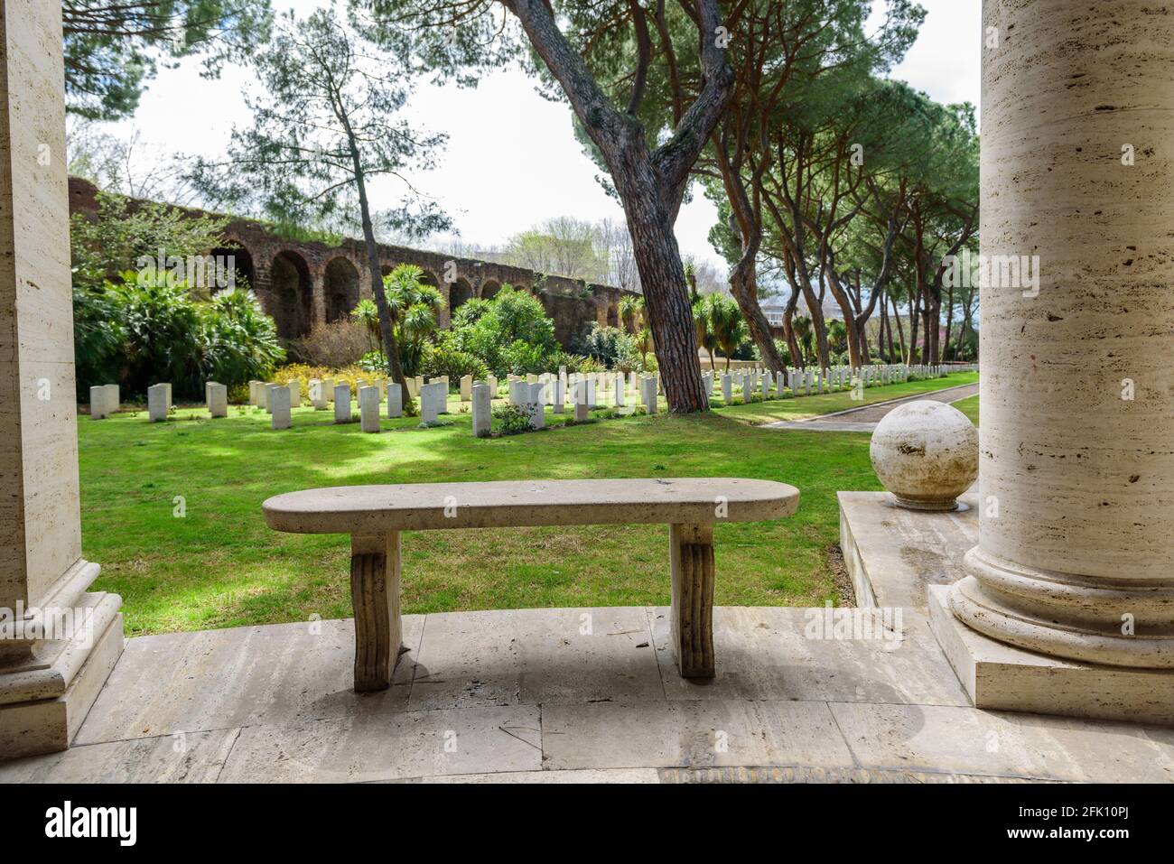 Cimitero di guerra del Commonwealth, progetto Louis de Soisson, Mure Aureliane, quartiere Testaccio, Roma, Lazio, Italia, Europa Foto Stock