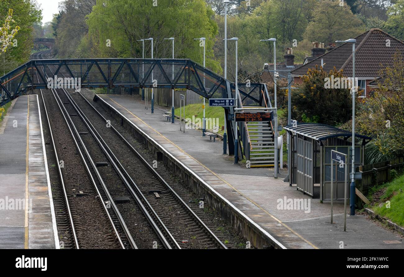 Stazione ferroviaria British Rail, Sholing, Southampton, Hampshire, Inghilterra, Regno Unito - gestito da South Western Railway. Foto Stock