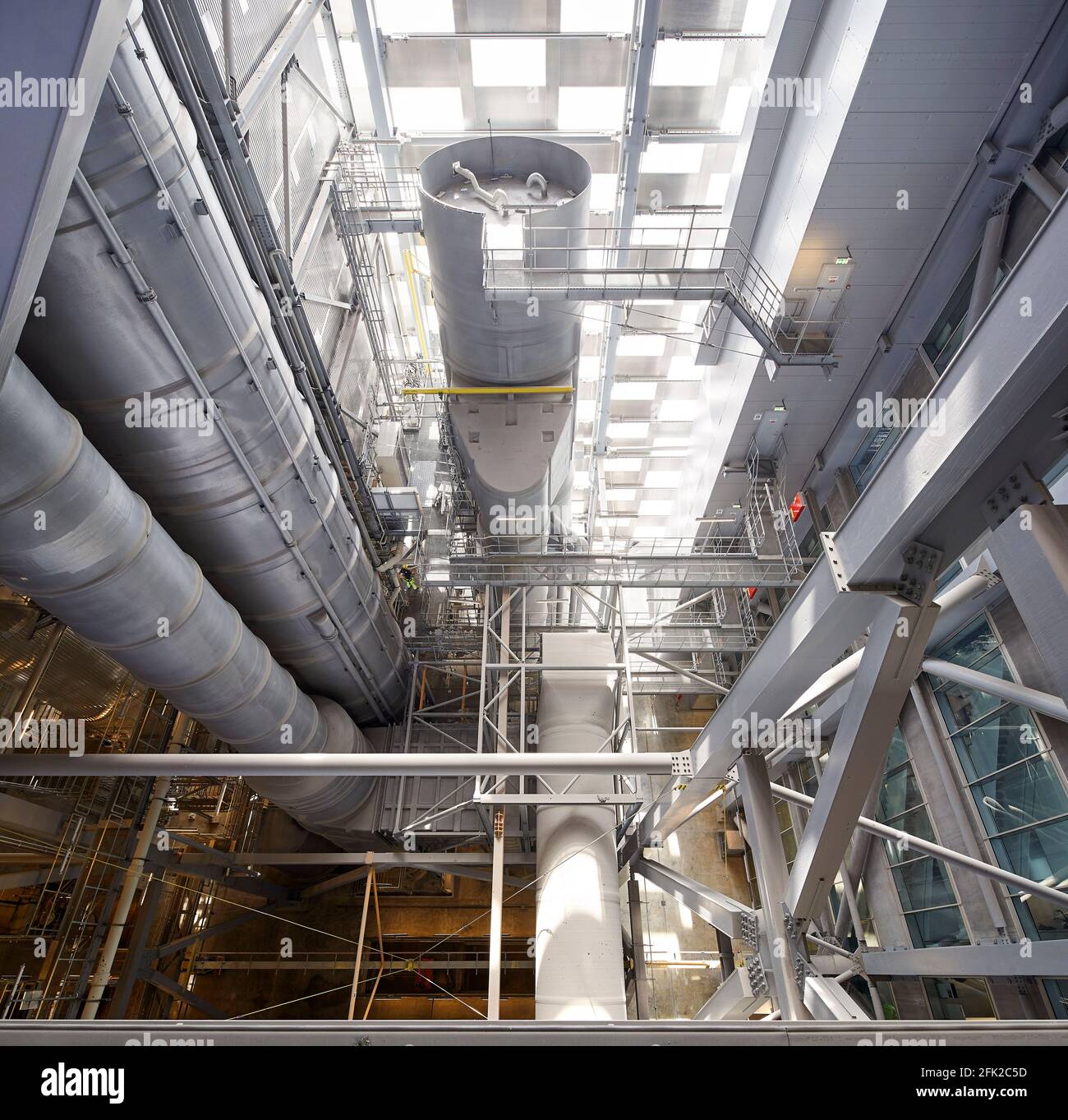 Interno dell'impianto industriale. Centrale elettrica di CoppenHill, Copenhagen, Danimarca. Architetto: BIG Bjarke Ingels Group, 2019. Foto Stock