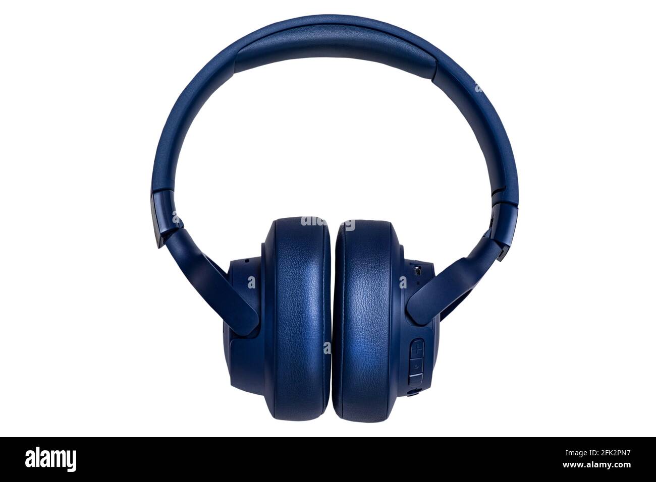 Cuffie wireless blu isolate su bianco. Cuffie wireless con cuscinetti grandi  su sfondo bianco Foto stock - Alamy