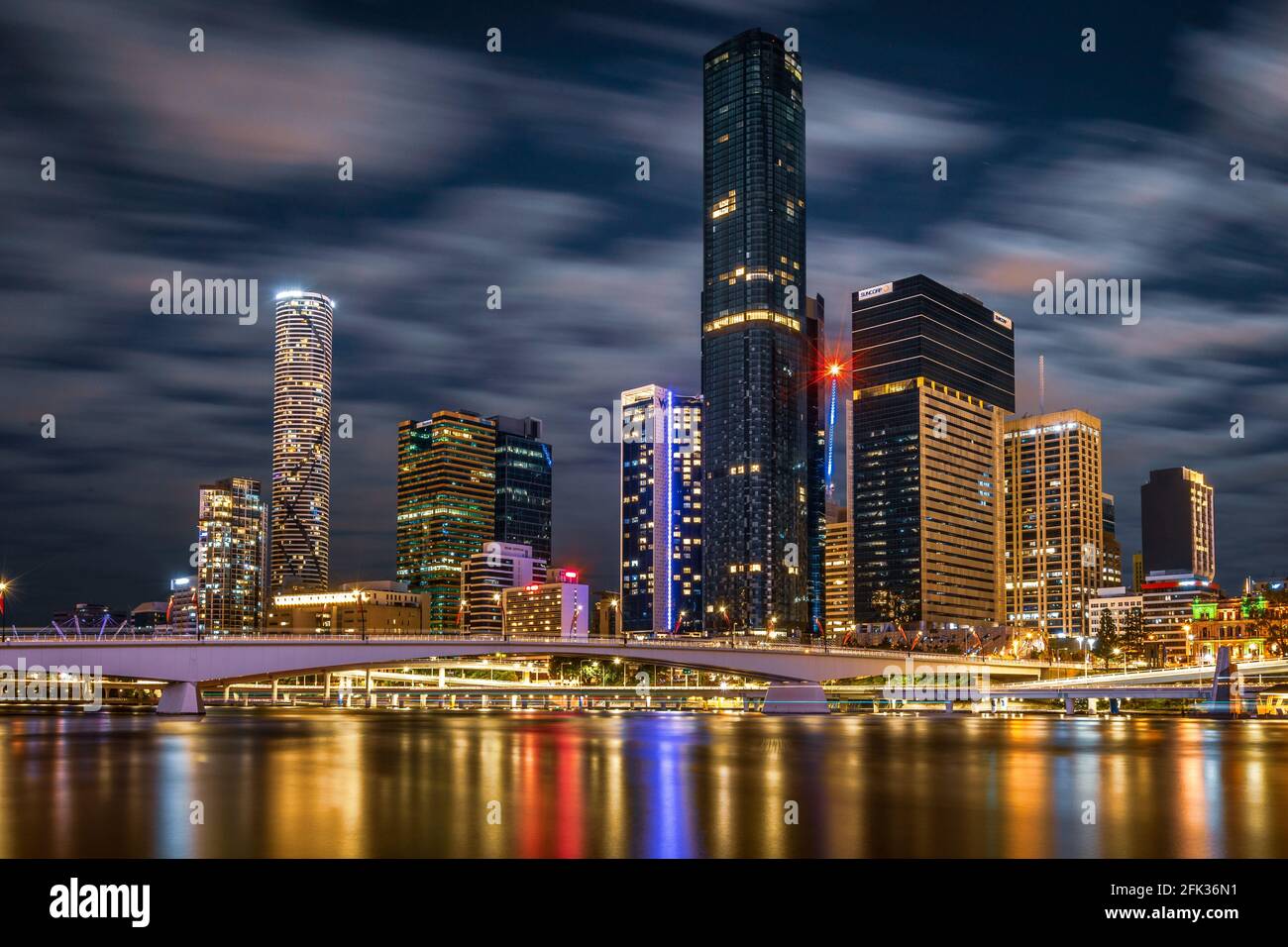 Brisbane, Australia - Città illuminata di notte Foto Stock