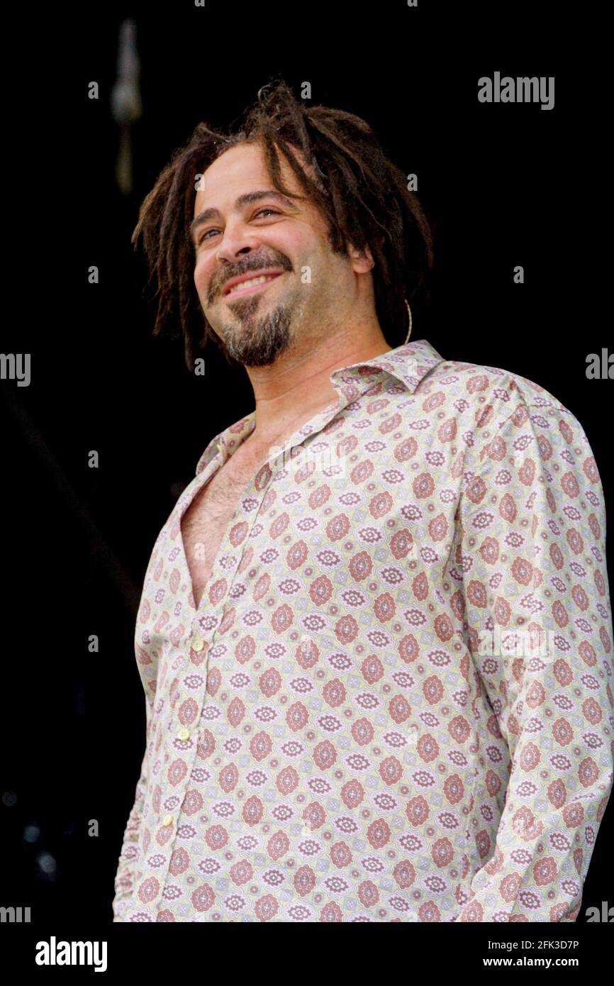 Adam Duritz - Counting Crows, V2002, Hylands Park, Chelmsford, Essex, Regno Unito - 18 agosto 2002 Foto Stock