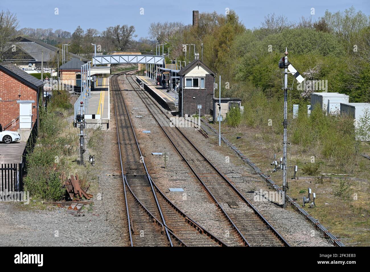 Una vista delle piattaforme a Moreton-in-Marsh stazione ferroviaria in Gloucestershire Foto Stock
