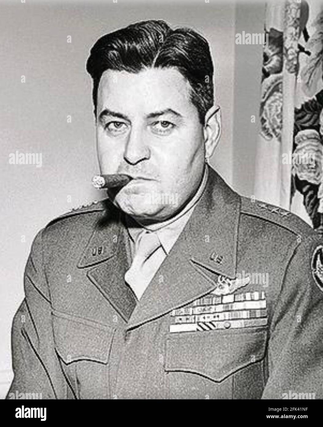 CURTIS LeMay (1906-1990) l'esercito dell'aria americano generale circa 1945 Foto Stock