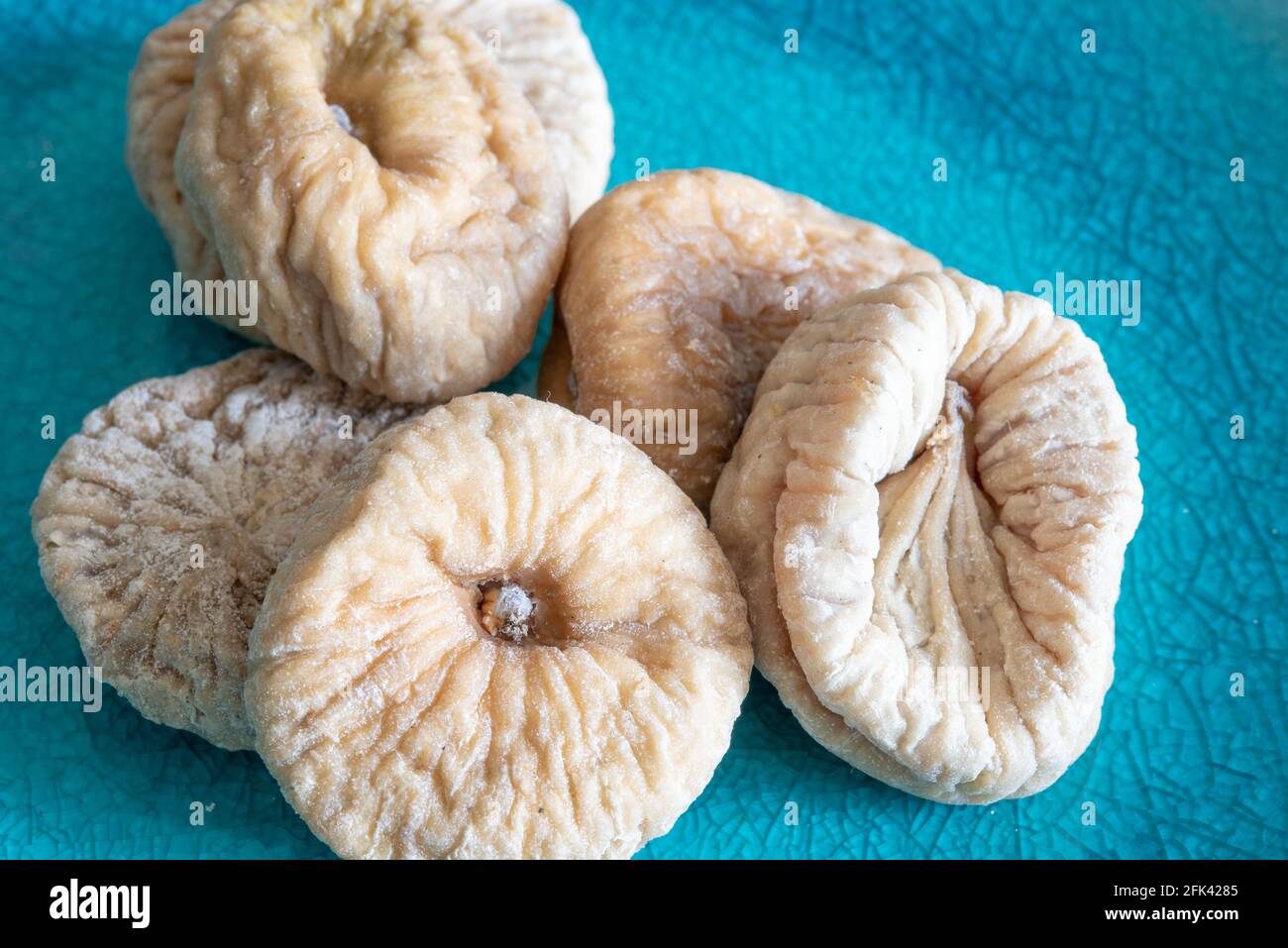 Fichi secchi frutta su un piatto Foto Stock