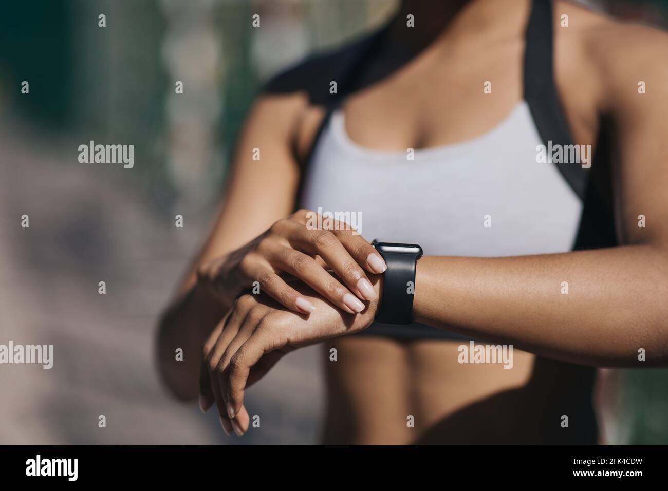 Dispositivi mobili per sport, jogging e frequenza cardiaca, assistenza sanitaria Foto Stock