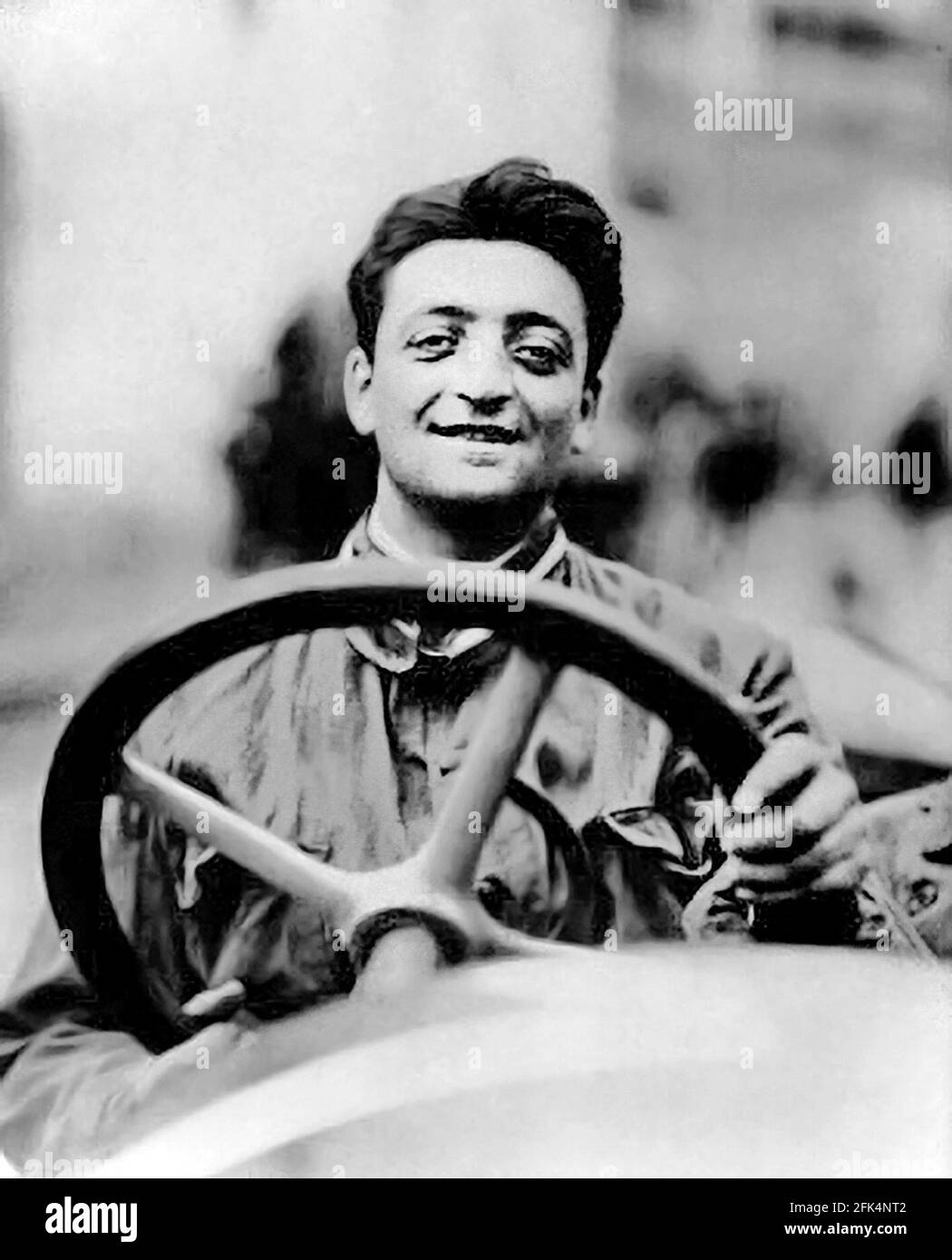 Enzo Ferrari. Ritratto del pilota italiano e fondatore della Ferrari, Enzo Anselmo Giuseppe Maria Ferrari (1898-1988), negli anni Venti Foto Stock
