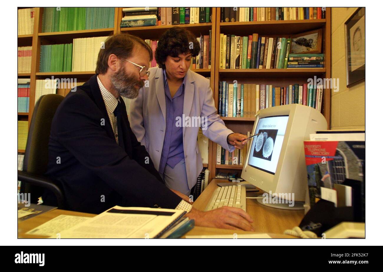 Dr. Rubina Mian e Professor David Macdonald coinventori di un test blob per misurare i livelli di stress.pic David Sandison 25/7/2003 Foto Stock