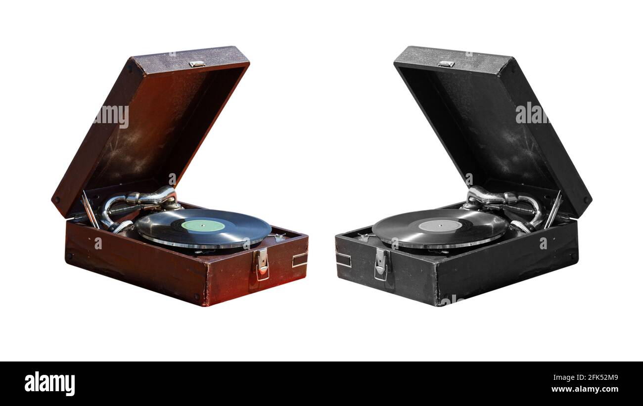 Vecchia valigia gramophone vintage. Immagini a colori e monocromatiche isolate su bianco. Foto Stock