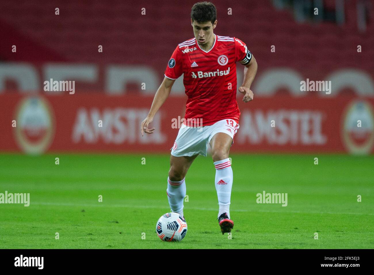 27 aprile 2021; Estadio Beira Rio, Porto Alegre, Brasile; Copa Libertadores, Internacional contro Deportivo Tachira; Rodrigo Dourado di Internacional Foto Stock