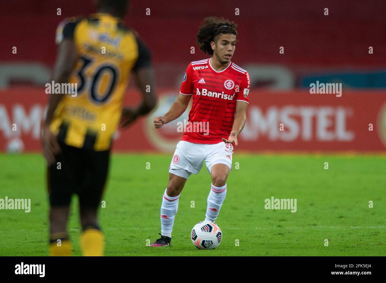 27 aprile 2021; Estadio Beira Rio, Porto Alegre, Brasile; Copa Libertadores, Internacional contro Deportivo Tachira; Nonato di Internacional Foto Stock