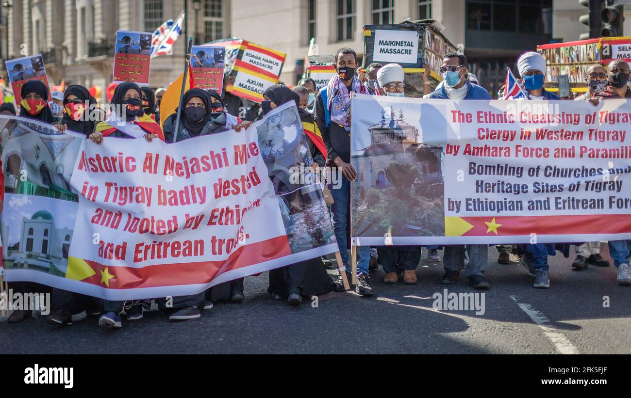 I Tigraiani etopici manifestano a Londra mentre protestano contro la guerra nel Tigray. Foto Stock