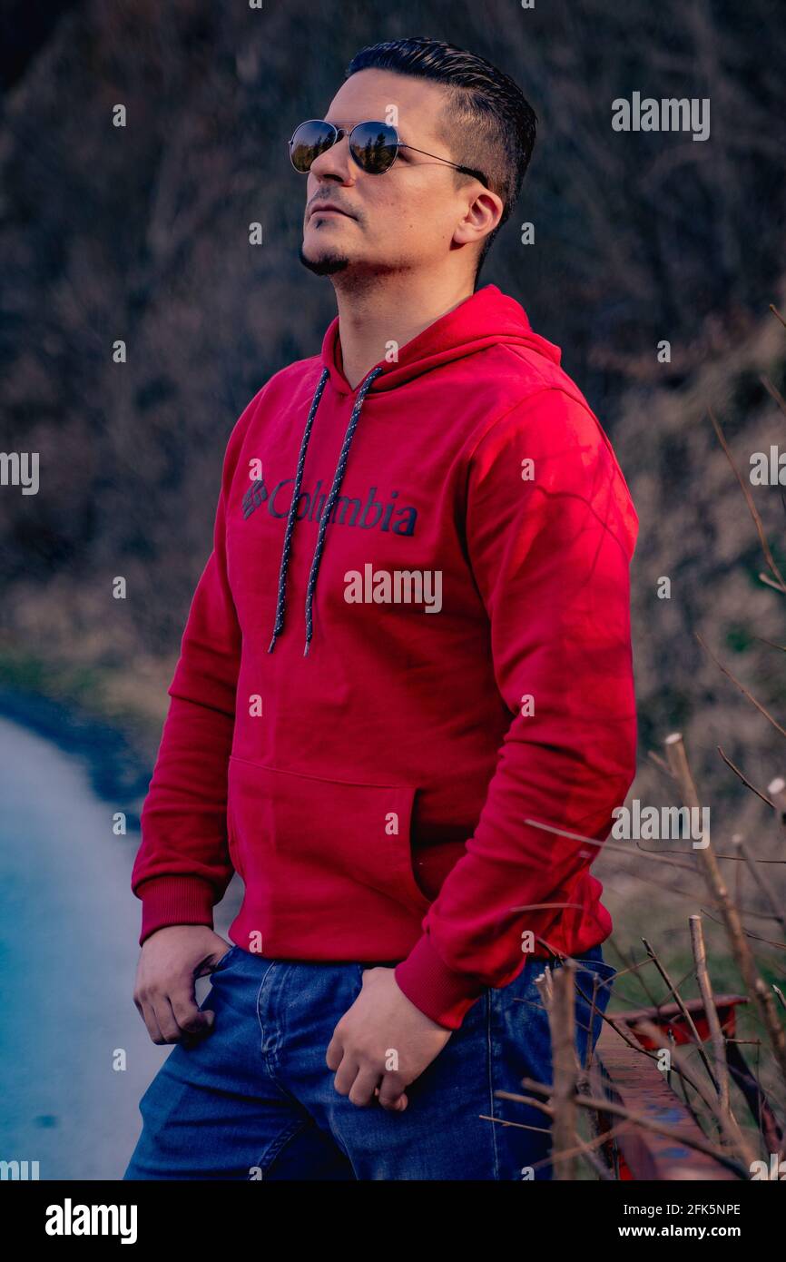 Bell'uomo rosso Foto Stock