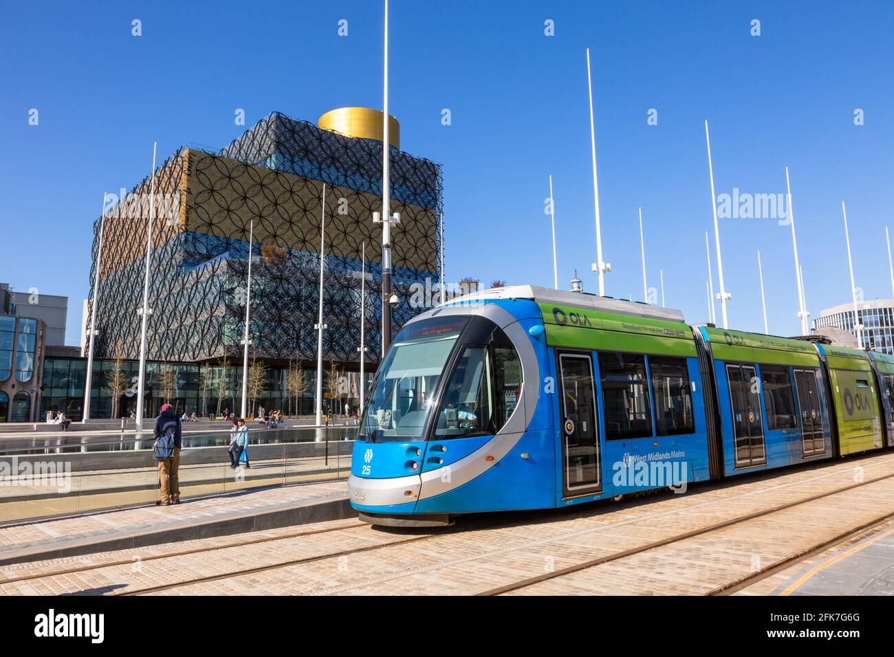 Tram a Birmingham Centenary Square, Regno Unito Foto Stock