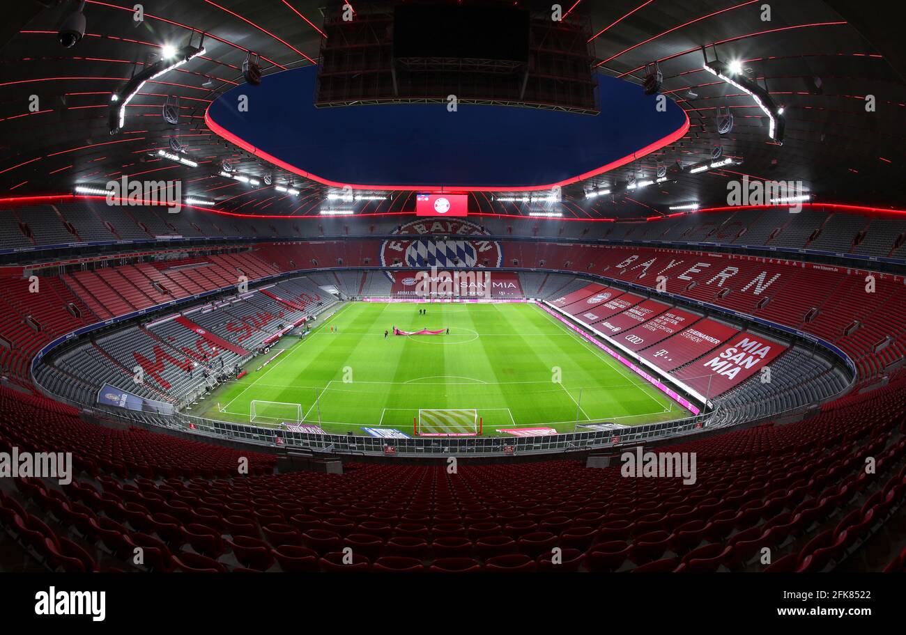 Stadion Allianz Arena a Muenchen Froettmaning per l'UEFA Euro 2020 / 2021 calcio Campionato europeo Stadio di calcio dal FC Bayern Monaco di Baviera © diebilderwelt / Alamy Stock Foto Stock
