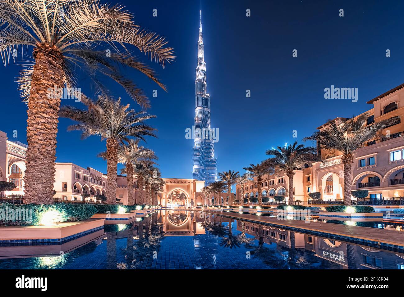 Burj Khalifa visto dal Souk al Bahar Foto Stock