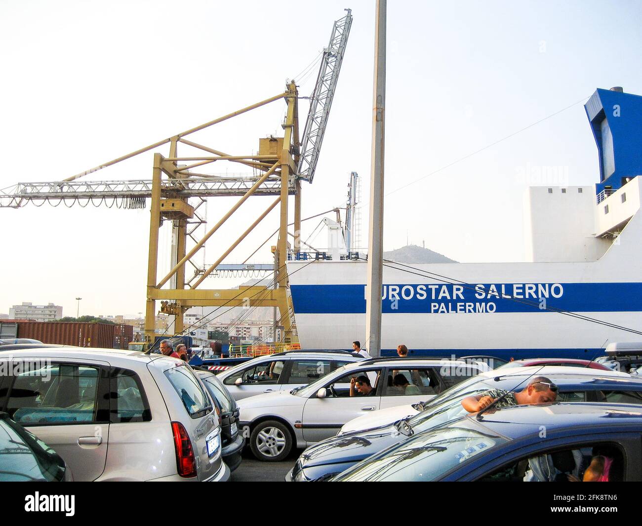 Scena nel porto, Palermo, Sicilia, Italia, Europa del Sud Foto Stock