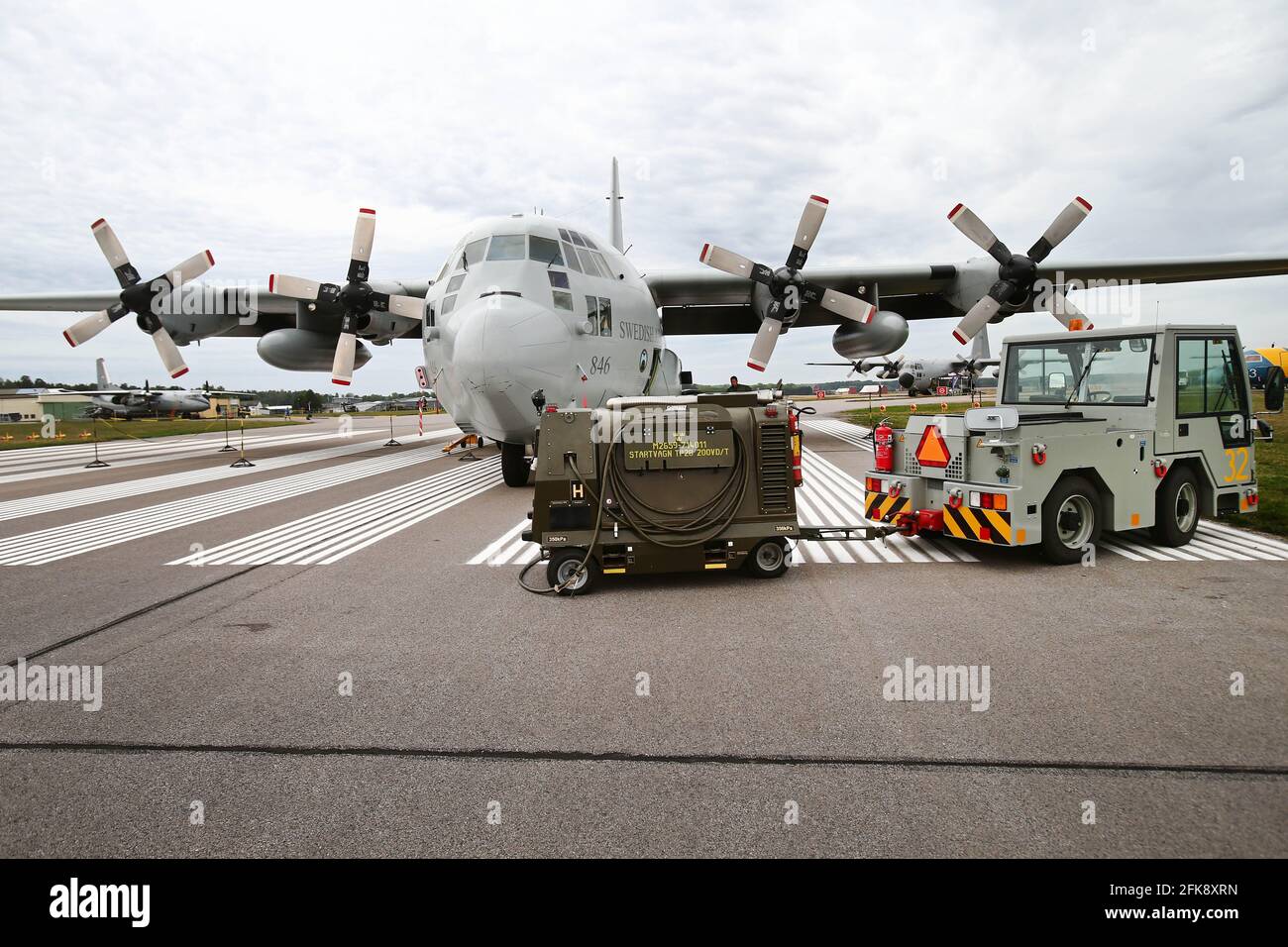 Lockheed C-130H Hercules 846, presso la base aerea di Malmen. La base aerea di Malmen è una base militare situata a Malmslätt, Linköping, Svezia. Foto Stock