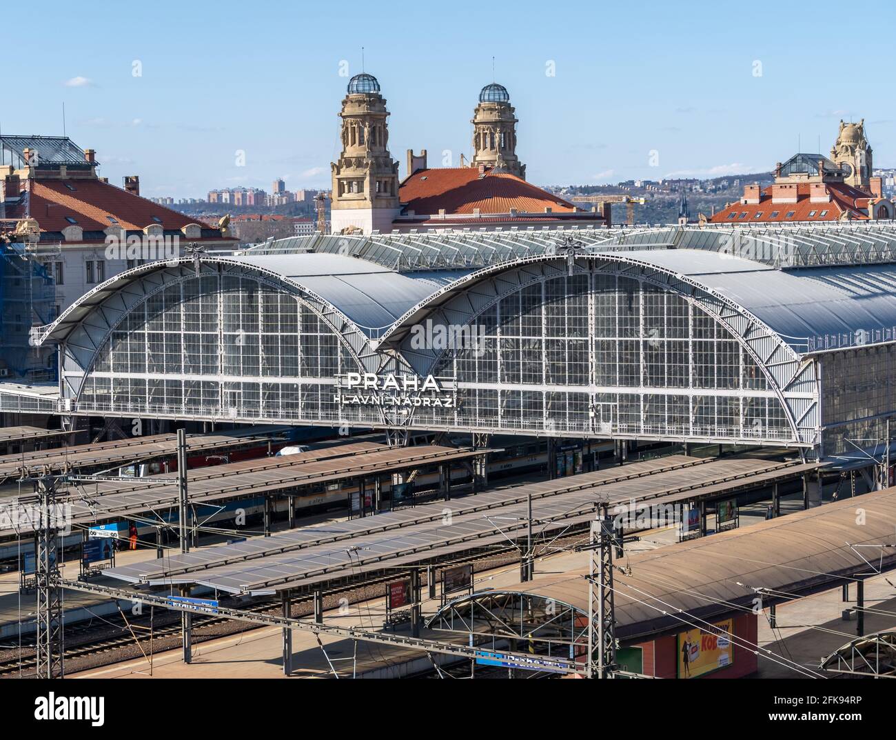 Stazione ferroviaria principale di Praga da Sud - Praha hlavní nádraží, Czechia Foto Stock