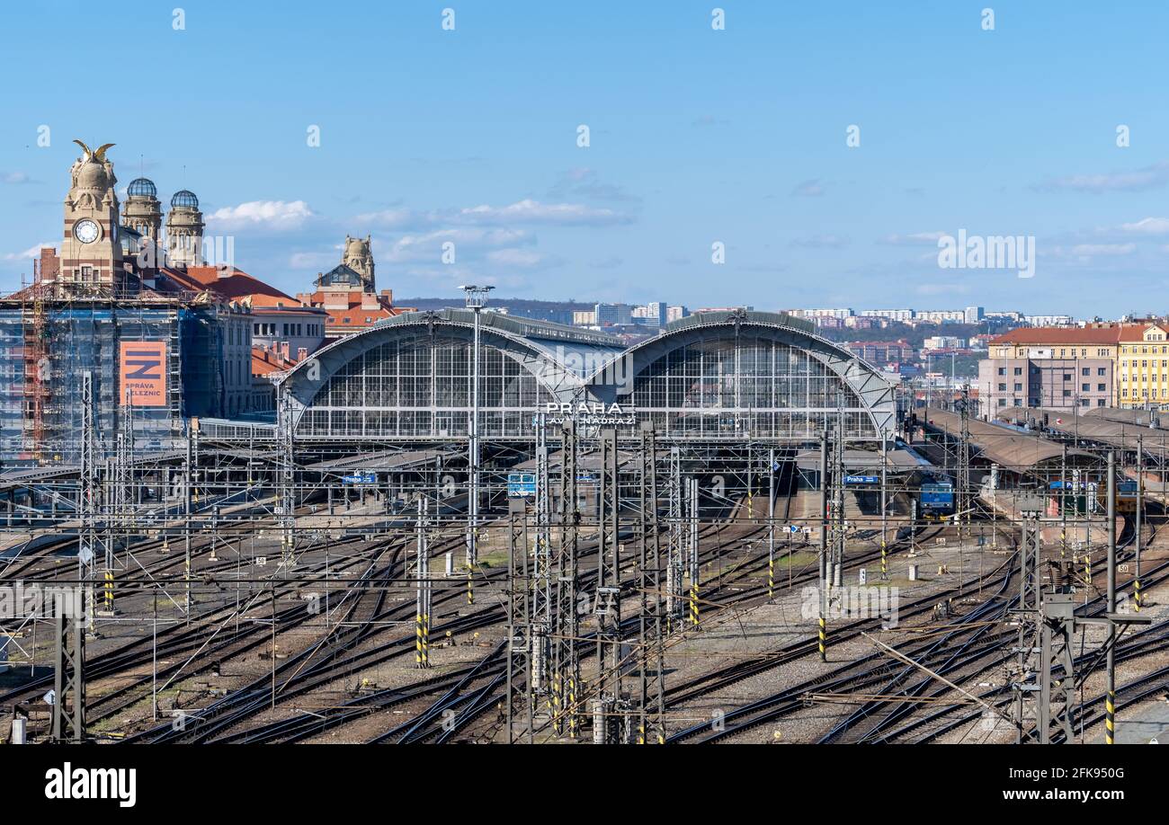 Stazione ferroviaria principale di Praga da Sud - Praha hlavní nádraží, Czechia Foto Stock
