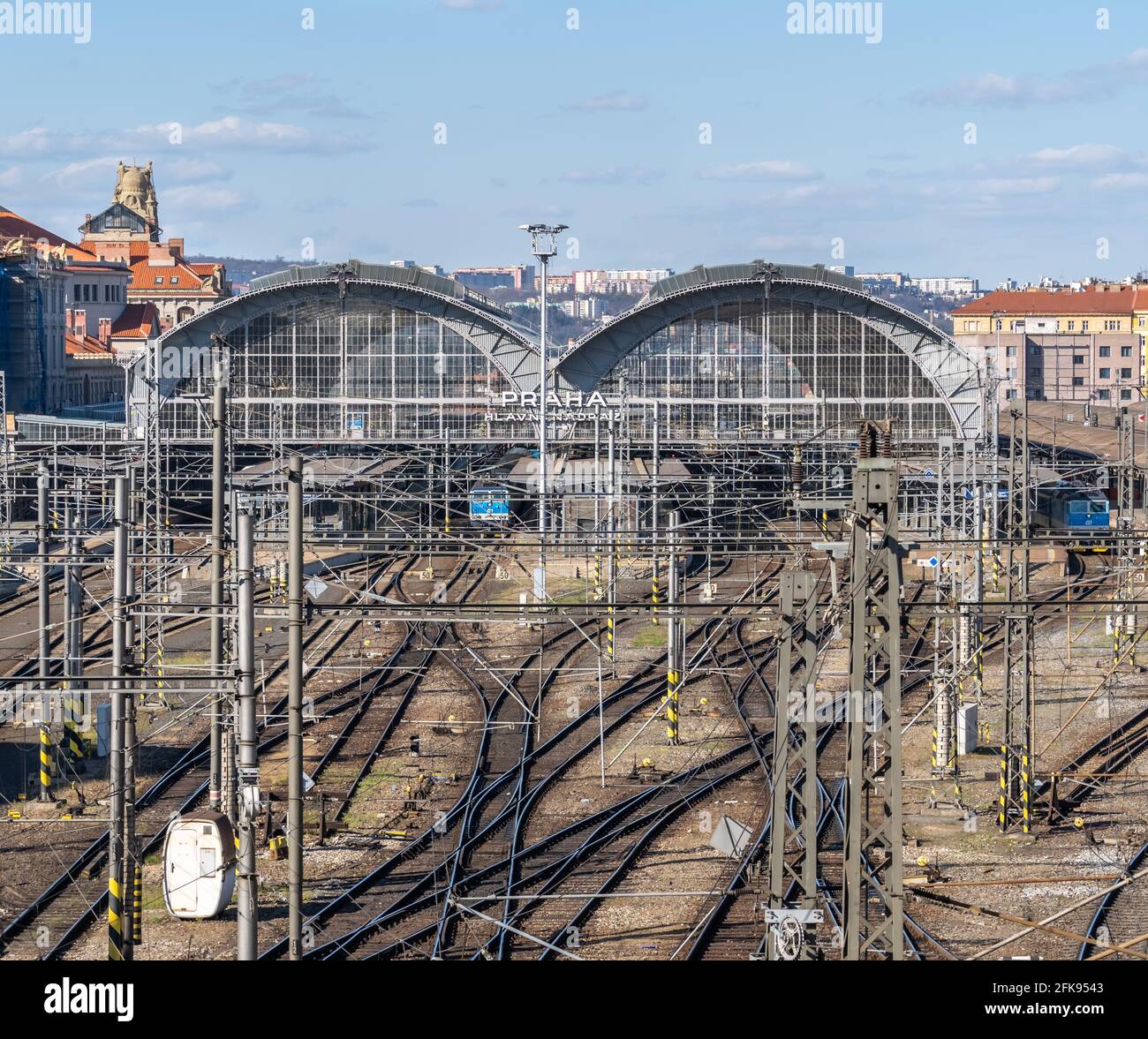 Stazione ferroviaria principale di Praga da Sud - Praha hlavní nádraží, Czechia Foto Stock