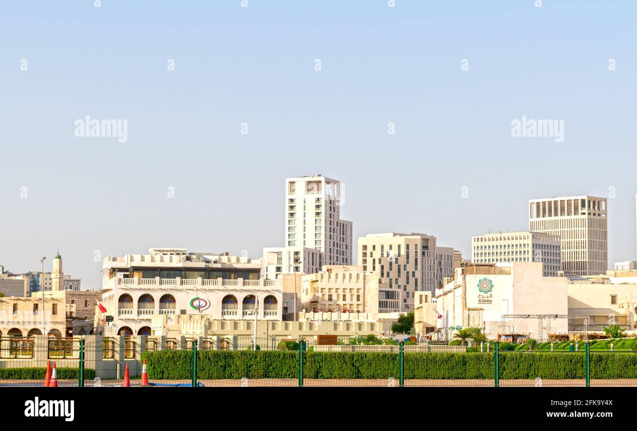 Il Forte di al Koot si trova nel quartiere di al bidda, nel mezzo del famoso Souq Waqif, vicino alla Corniche di Doha, ed è ora un punto di riferimento preferito, Foto Stock
