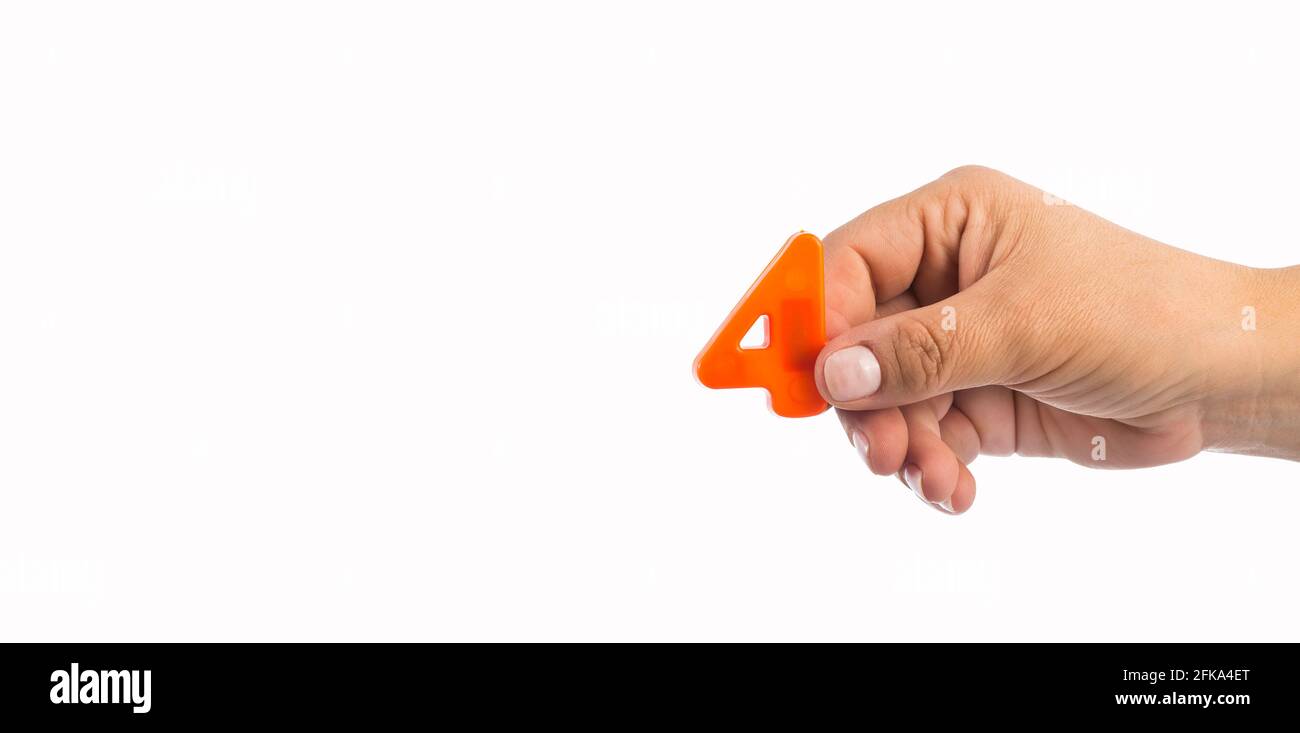 Numero 4 in plastica, maniglie - spazio testo Foto Stock