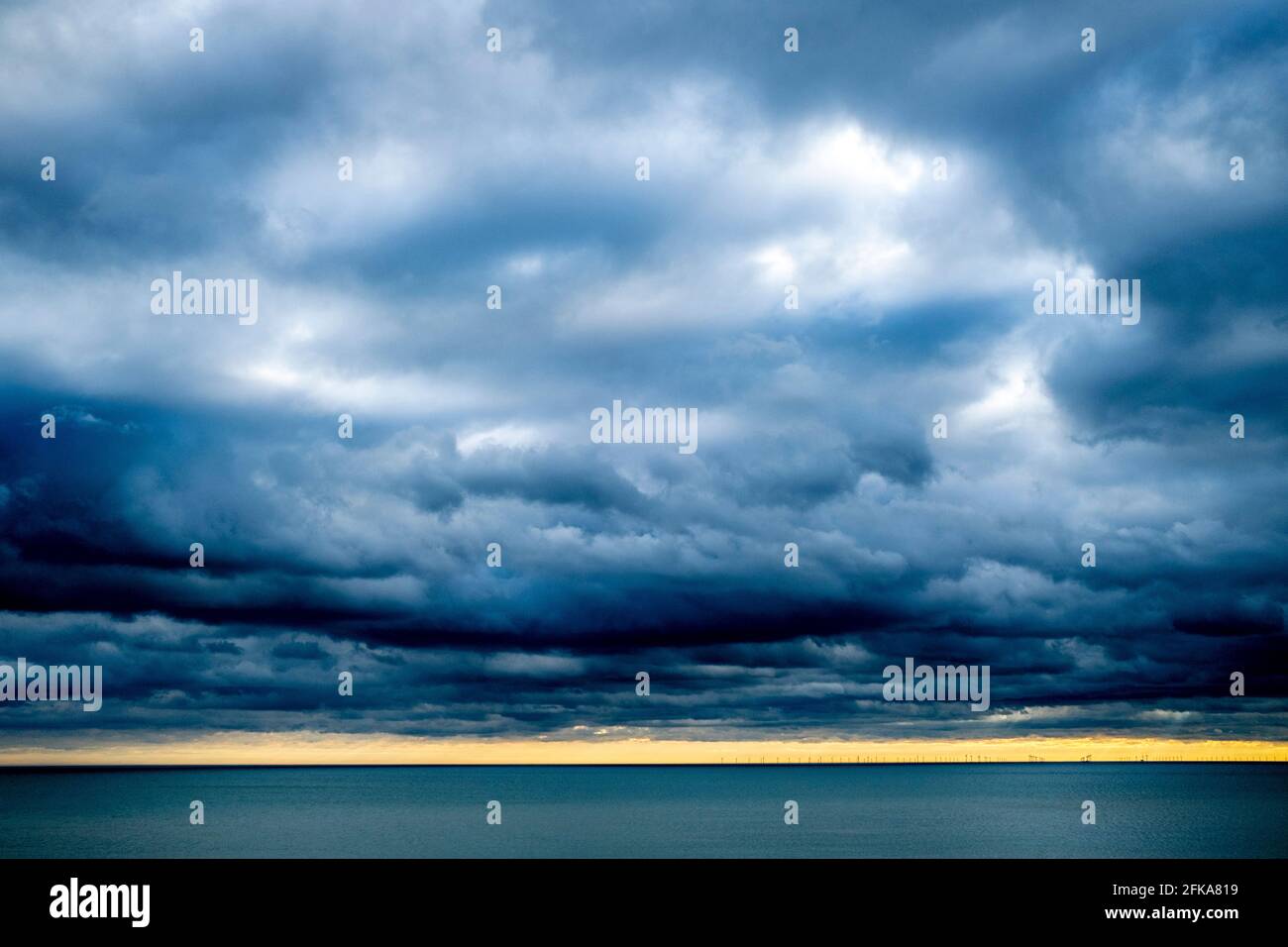 Cielo nuvoloso a Rottingdean (vicino a Brighton) Sussex Est, Regno Unito. Foto Stock