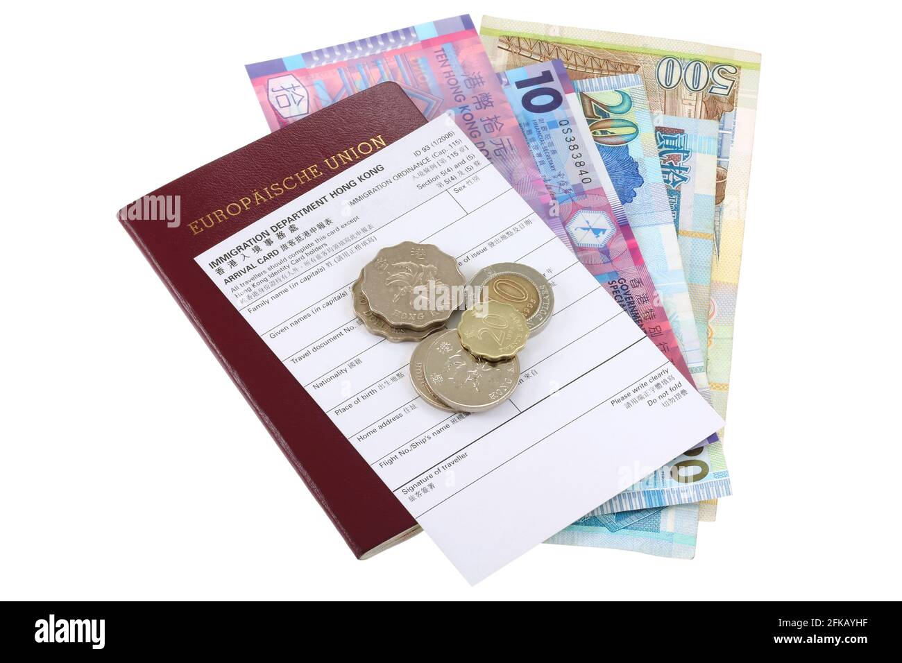 Dollaro di Hong Kong sulla carta di arrivo e passaporto elettronico, isolato su sfondo bianco Foto Stock