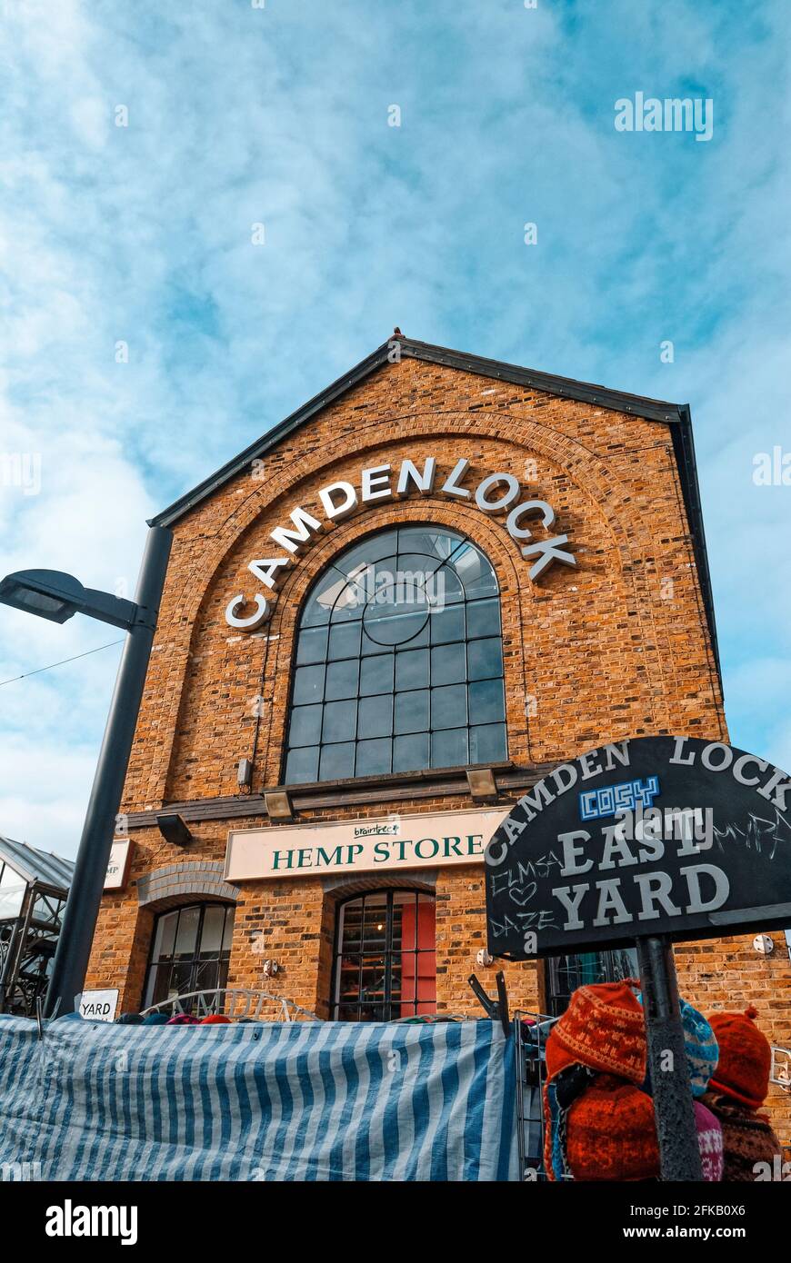 East Yard Street Sign, Camden Lock, Londra, Inghilterra Foto Stock