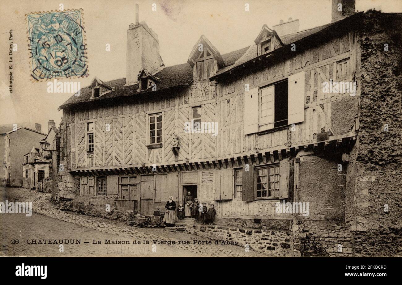 CHATEAUDUN. Paese: Francia. Department: 28 - Eure-et-Loir. Regione: Centre-Val de Loire. Vecchia cartolina, fine 19 - inizio 20 ° secolo. Foto Stock