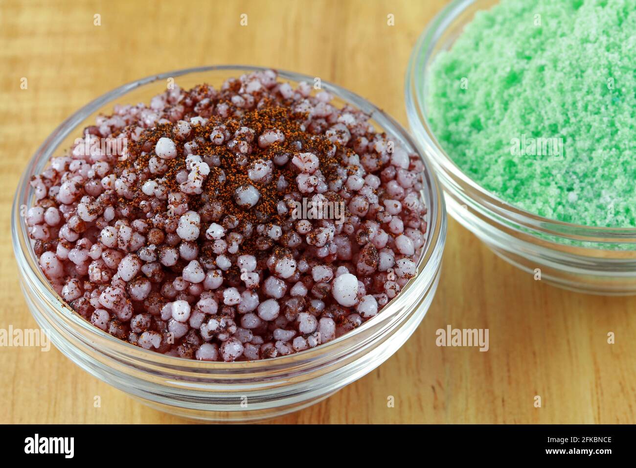 Nutrienti idroponici essiccati e soluzioni di stock misti Foto Stock