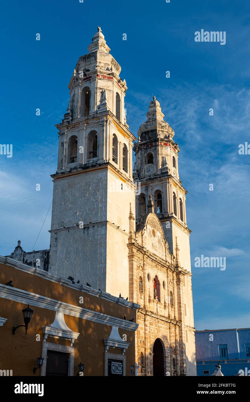 La Cattedrale di nostra Signora dell'Immacolata Concezione, la storica città fortificata di Campeche, patrimonio dell'umanità dell'UNESCO, Campeche, Messico, Nord America Foto Stock